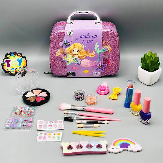 2-in-1 Pretend-Play Makeup Bag Set — supplier product image 5
